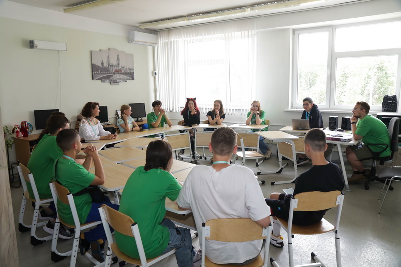 Школьники со всей России приехали на молодежный форум «Новоград» в Нижнем Новгороде