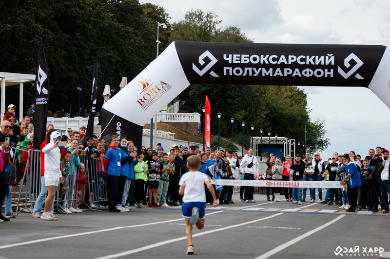 Сбер подарил Чебоксарам детский зеленый забег в рамках Чебоксарского полумарафона