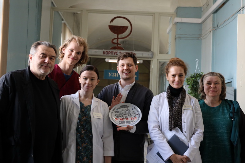 Спешите видеть добро: завершились съемки фильма «Волонтёр» по сценарию Александра Рогожкина