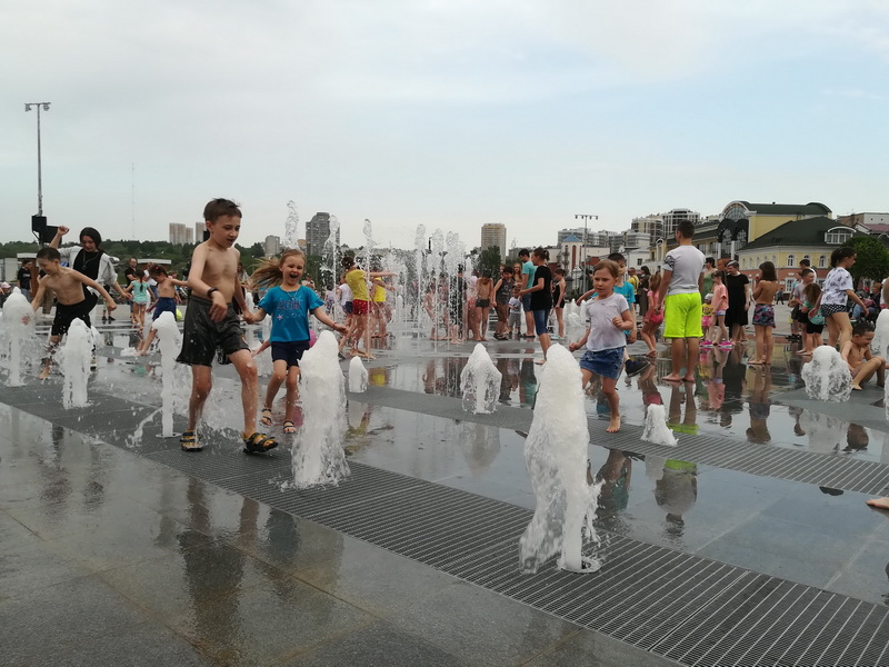 Поющий фонтан на Красной площади включат 1 мая