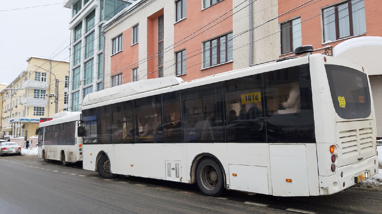 Перевозчик по маршруту «101С» пожаловался, что не справляется с пассажиропотоком в часы пик