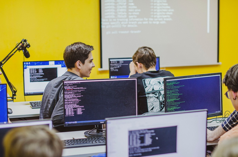 Московский международный колледж цифровых технологий «Академия TOP» в Чебоксарах приглашает на IT-обучение