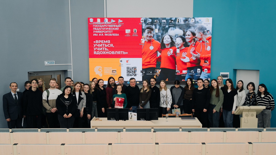 «Мост коммуникаций»: эксперты РАСО поделились опытом со студентами из Чувашии