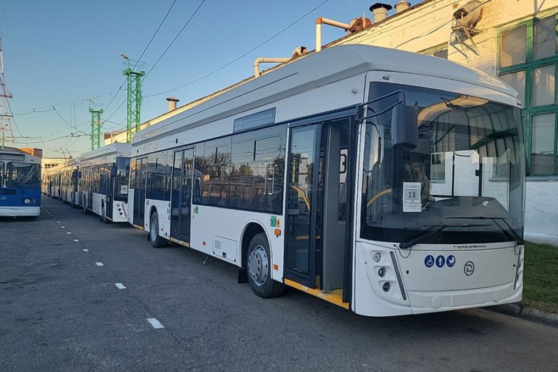 В Чувашию прибыла новая партия современных троллейбусов