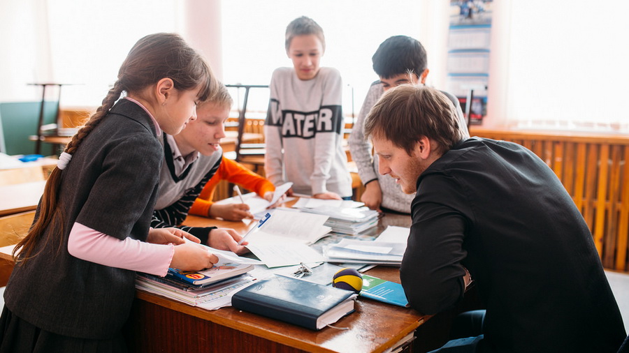 Власти Чувашии решили поощрить молодых учителей за переезд в районы