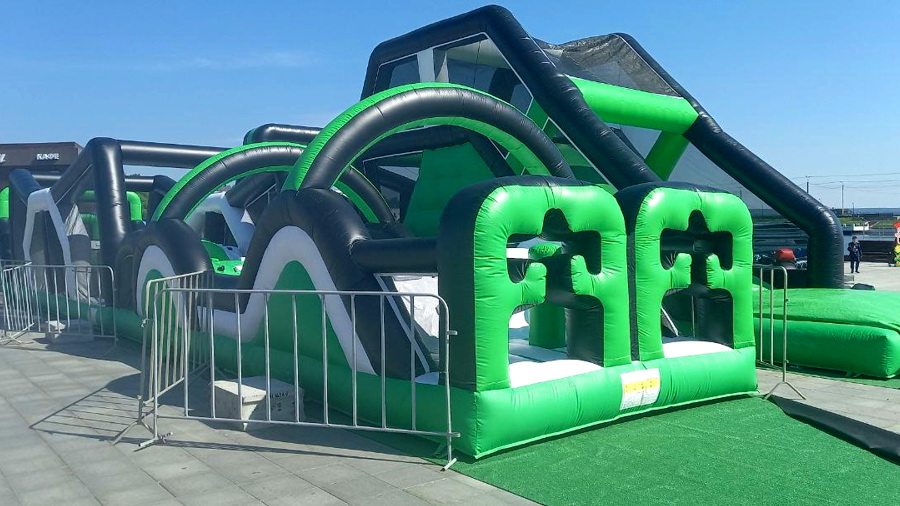 В Чебоксарах на Красной площади открылся самый большой батут в республике