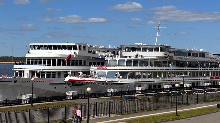 Чебоксарский речной порт принял почти 500 теплоходов с начала навигации
