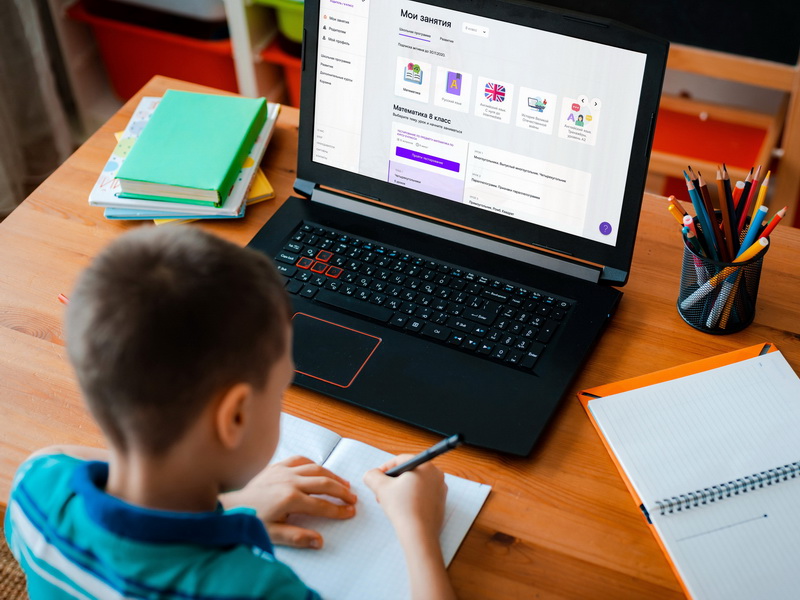 Ученикам средних классов в Чувашии дистанционку продлили еще на неделю