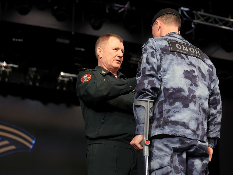 В Чебоксарах наградили росгвардейцев за участие в спецоперации на Украине