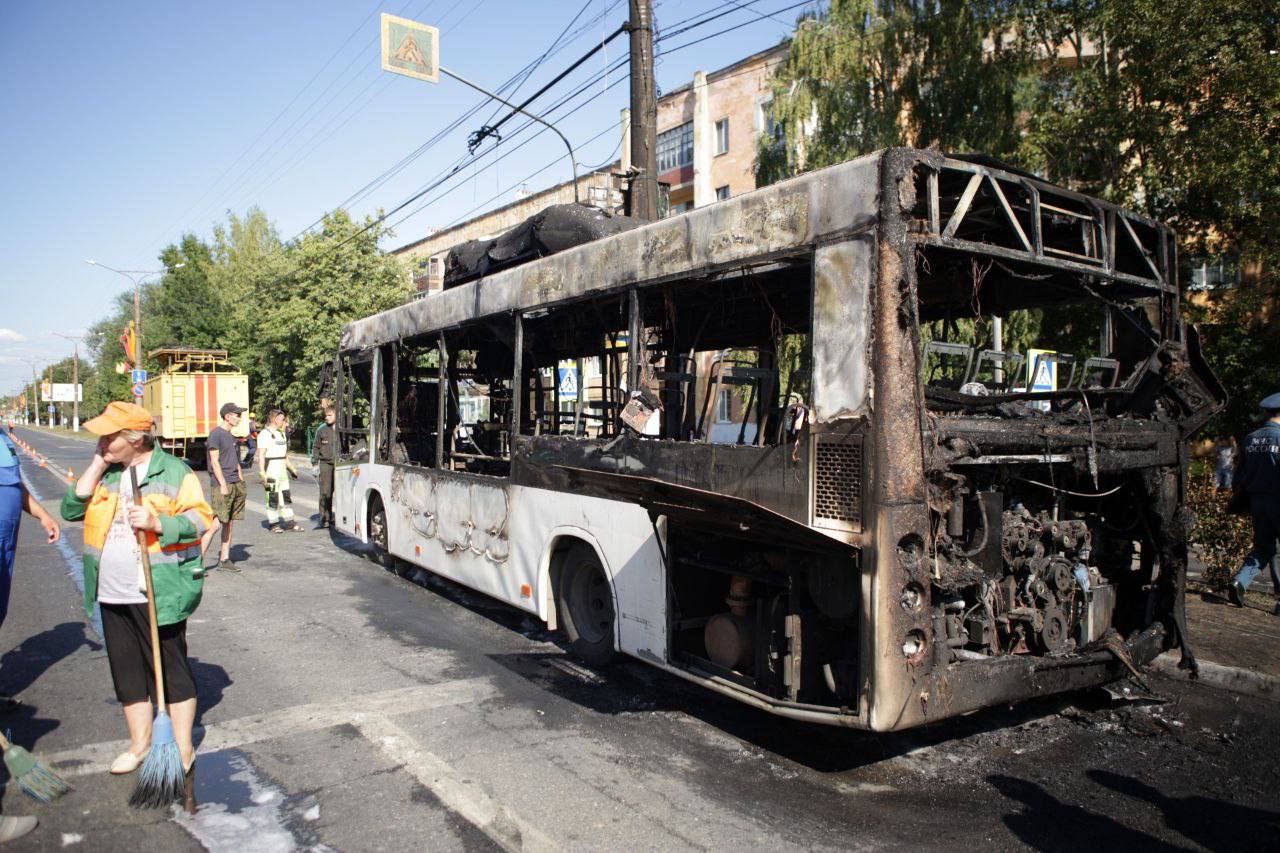 Спирин решил проверить «Лотосы» после возгорания автобуса на проспекте Мира