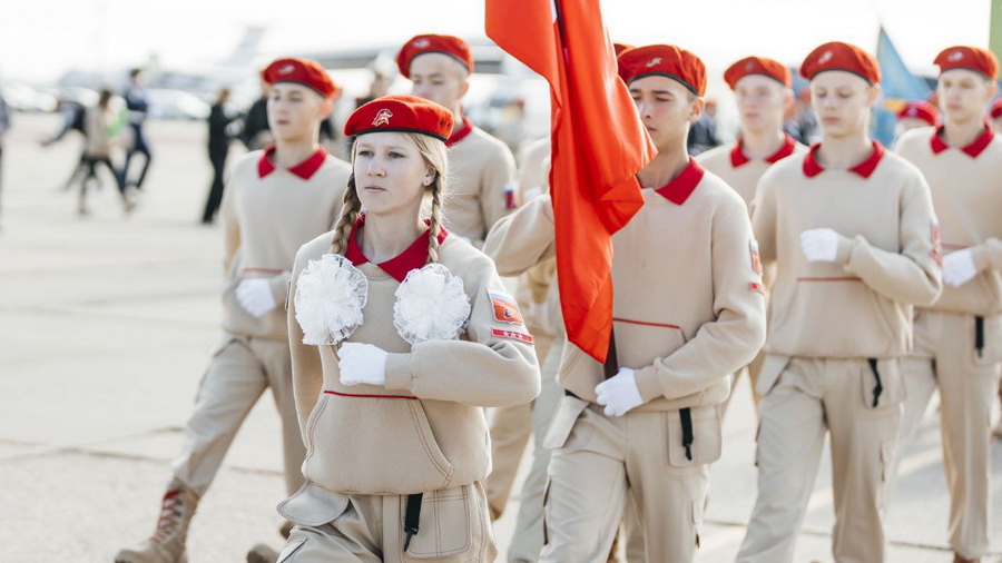 В Чувашии подростков начнут обучать управлению беспилотниками и минному делу