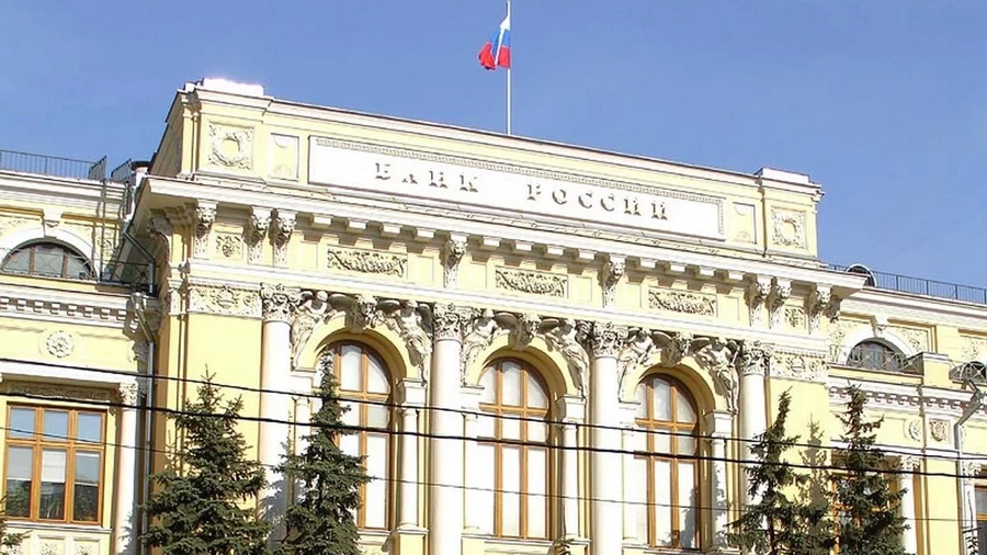 Банк России повысил ключевую ставку: что будет с вкладами и кредитами