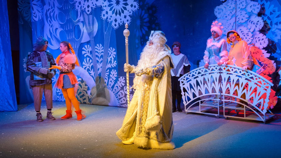 Новогодние спектакли 2025-2026 в театрах Чебоксар
