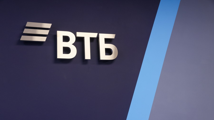 Клиенты ВТБ могут позвонить в поддержку банка даже без мобильной связи